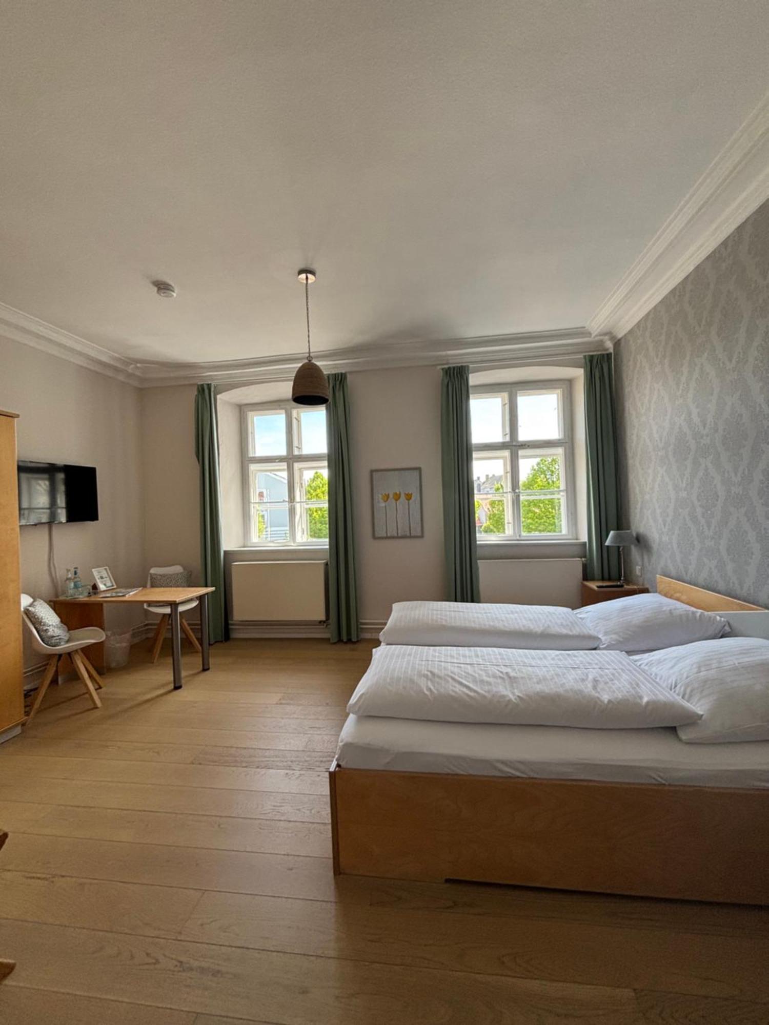 Hotel Zollhaus Schleswig Exterior photo